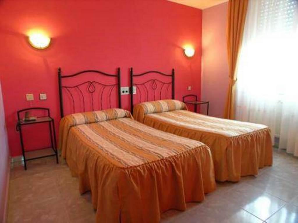 Hotel La Quinta Куэ Экстерьер фото