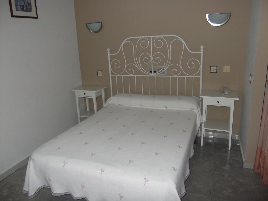 Hotel La Quinta Куэ Экстерьер фото