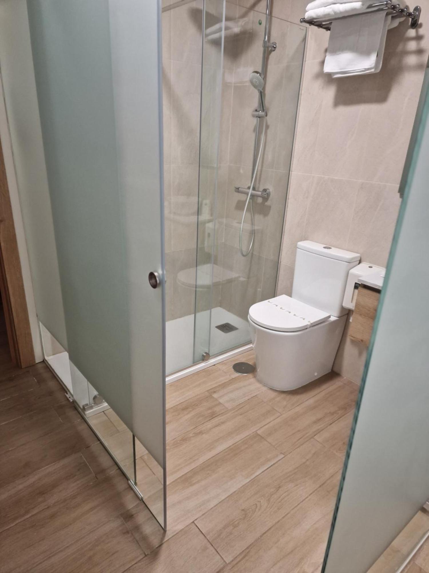 Hotel La Quinta Куэ Экстерьер фото